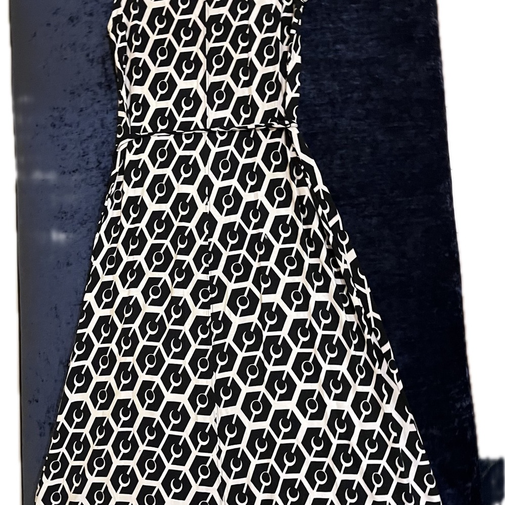 Boden Monochrome Geometric MIDI Dress - Picture 3 of 9